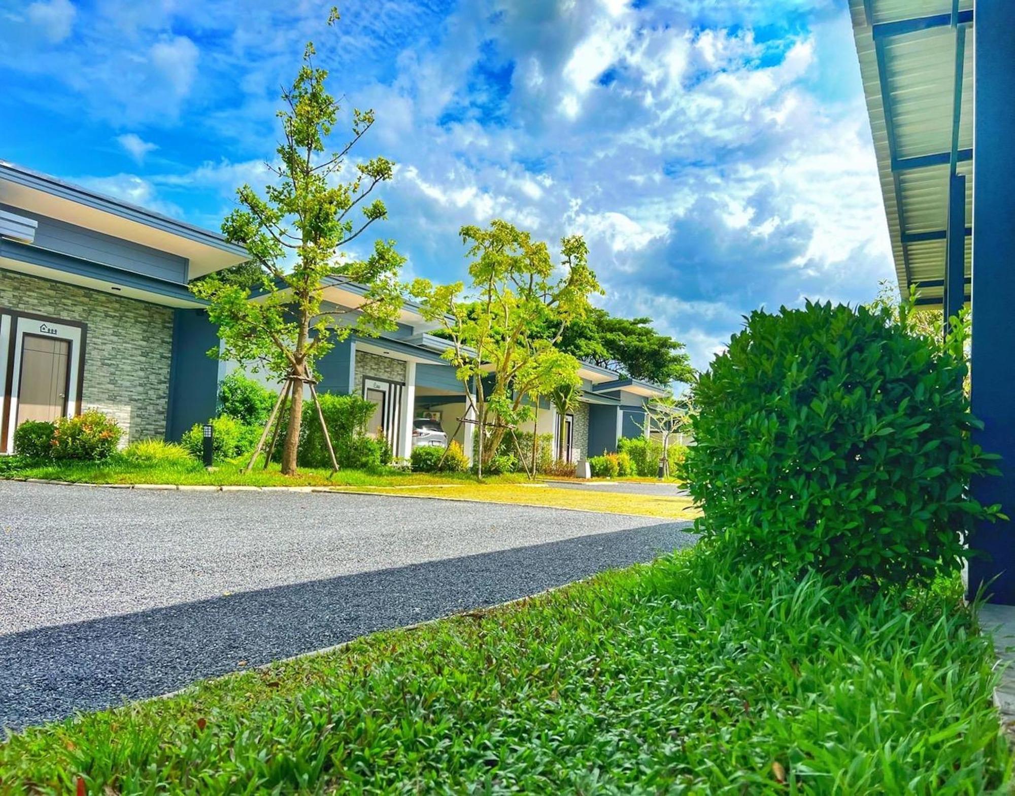 סיצ'ון Blue Moon Boutique Resort מראה חיצוני תמונה